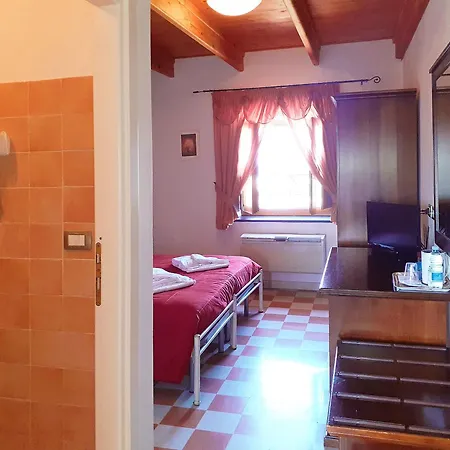 Maria Pia בית הארחה אלגהרו